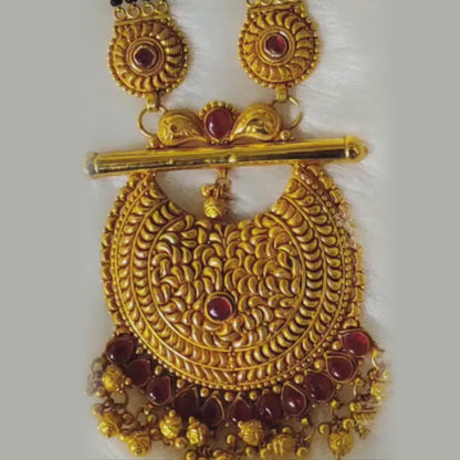 Royal Heritage Gold Mangal Sutra Pendant