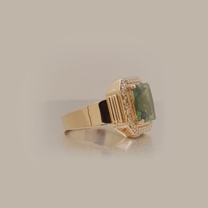 Emerald Majesty Gold Ring