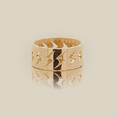Classic Carved Gold Ring